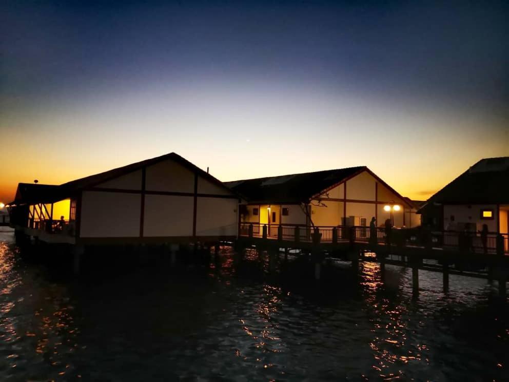 Water Chalet Port Dickson- Private 외부 사진