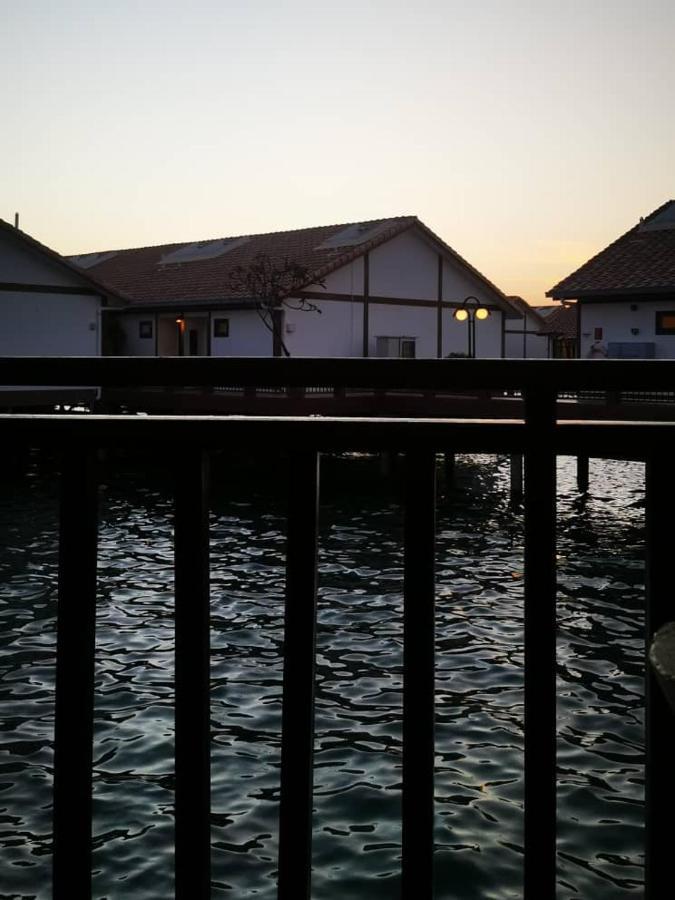 Water Chalet Port Dickson- Private 외부 사진